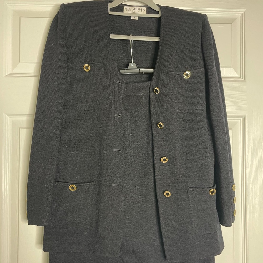 St. John Collection 2 piece Skirt Suit